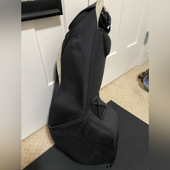 BMW Rear Storage Console Backpack - Picture 2 of 8